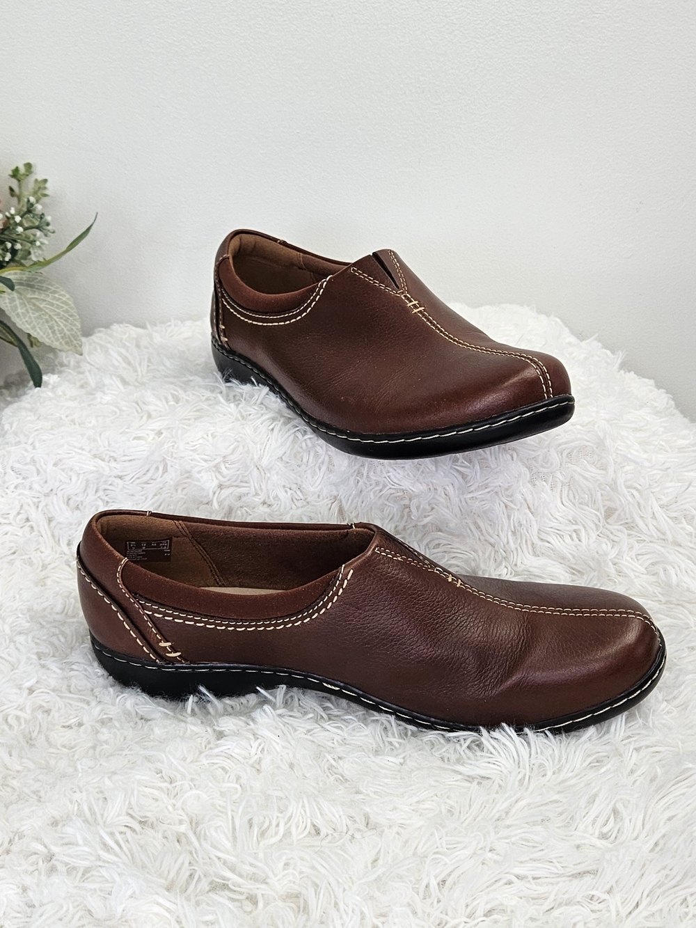 Clarks Collection Women's Slip-On Comfort Shoes Style 15260 US Size 12M  Brown